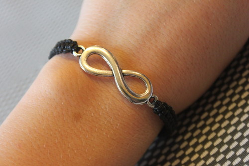 Infinity.. Náramek makramé/shamballa — foto 1
