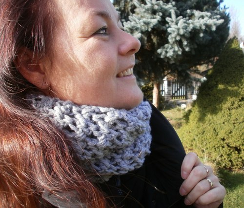 Šedý nákrčník