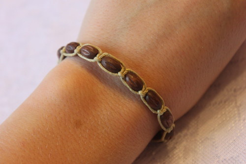 Přírodní.. Náramek macramé/shamballa — foto 1