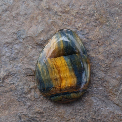 Tygří oko multicolor , kabošon č.1663 — foto 1