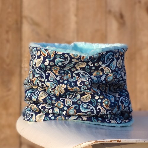 Nákrčník "modré paisley" — foto 1