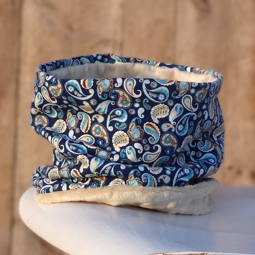 Nákrčník "velbloudí paisley" — foto 1