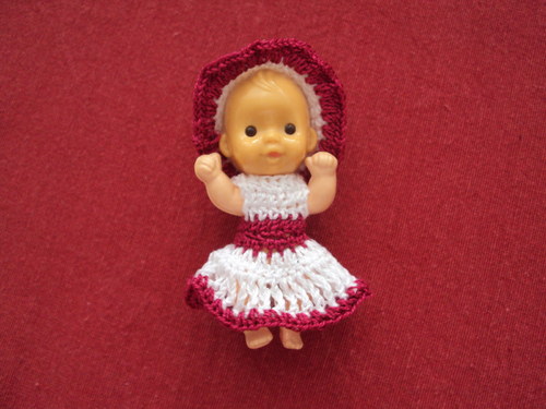 Klobouček a šatičky pro miminko Barbie — foto 1