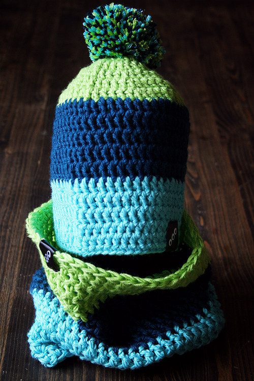 Háčkovaný setík - nákrčník + čepice (51-53 cm) — foto 1