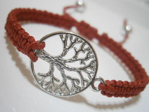 Tree náramek červený (macramé) — foto 1