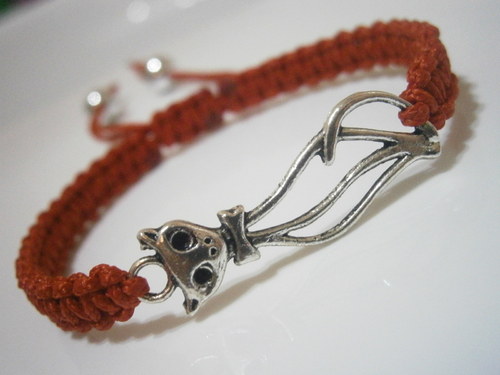 Náramek "Elegantní kočka" (macramé) — foto 1