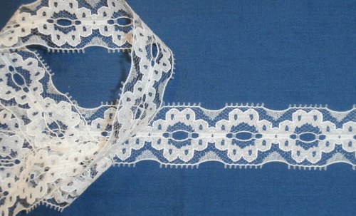 Krajka-polyester, cena za 25m — foto 1