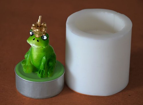 Silikonová forma na čaj. svíčku - Žabí princ