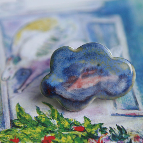 Chagallovská oblaka II (porcelánová brož) — foto 1