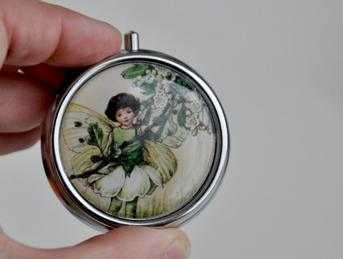 Lékovka s malou vílou — foto 1