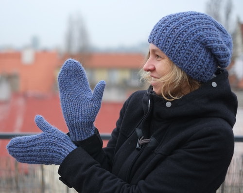 Modrá souprava čepice+palčáky — foto 1