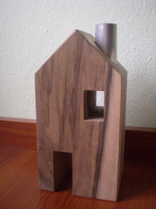 Svícen domeček - ořech — foto 1