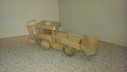 Dřevený traktor nakladač — foto 1