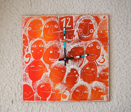 Keramické hodiny 33x33cm - Na párty