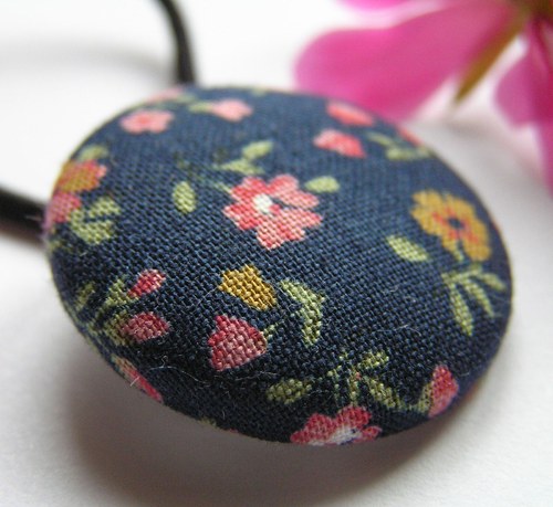 Floral gumička — foto 1