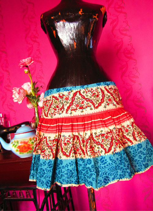 Sukénka folklórek — foto 1