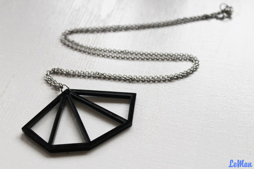 Diamant z vějíře_černý — foto 1