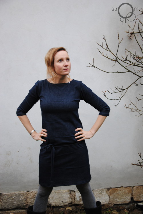 Jednoduché šik šaty modré vel. L — foto 1