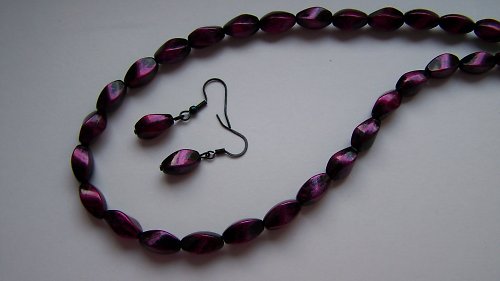 Sada černá purpurově žíhaná — foto 1