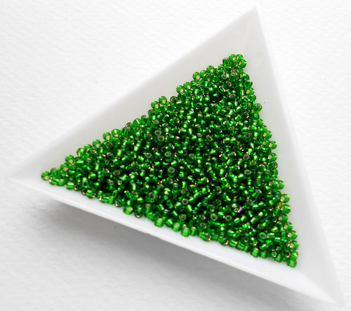 TOHO 11/0 Silver-Lined Grass Green 19 g — foto 1