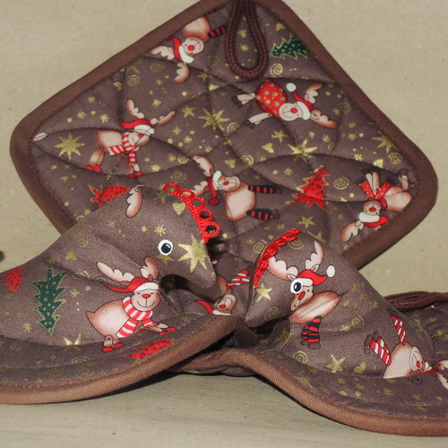 Adventní kolekce - hnědá chňapka se sobem — foto 1
