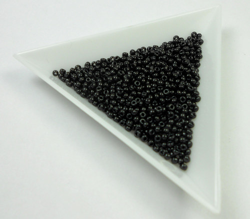 TOHO 11/0 Opaque Jet 10 g — foto 1