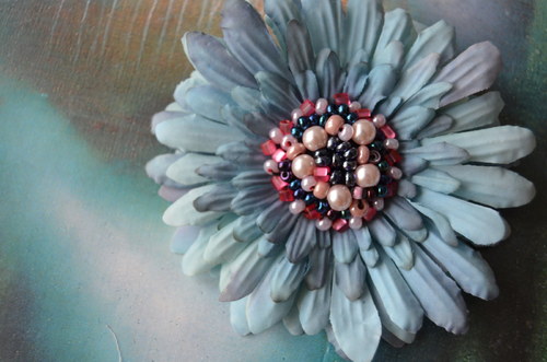 Gerbera blankytná - brož + pineta — foto 1