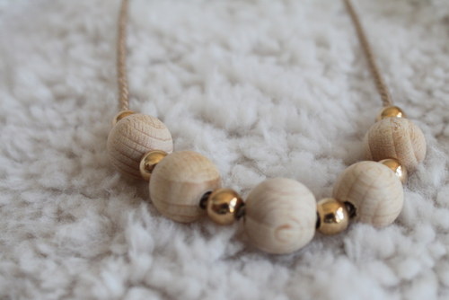 Náhrdelnik gold - wood — foto 1