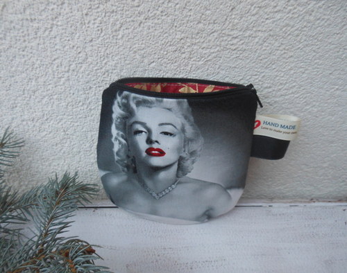 Kapsička Marilyn — foto 1