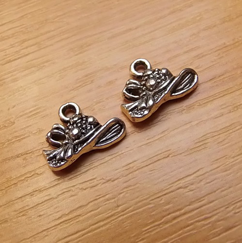 Kloboučekk - starostříbro - 13x 10mm