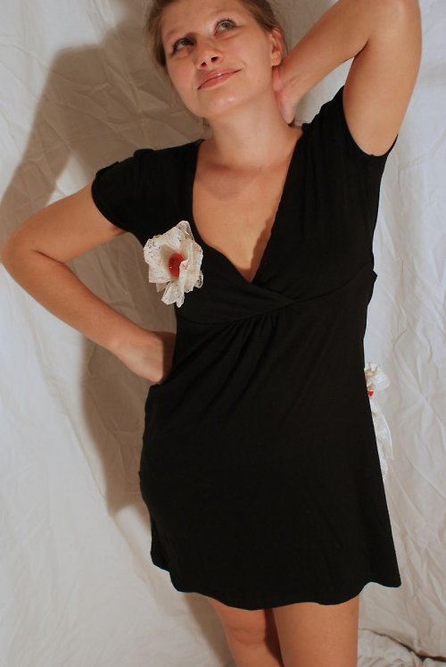Slečna je nedbalý elegán — foto 1