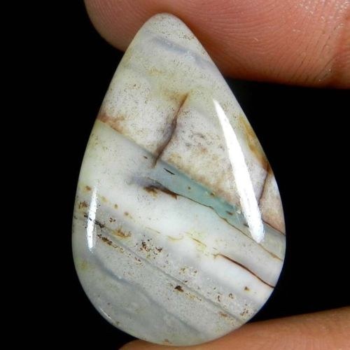 Achát vrtaný (29 x 18 x 8 mm) — foto 1