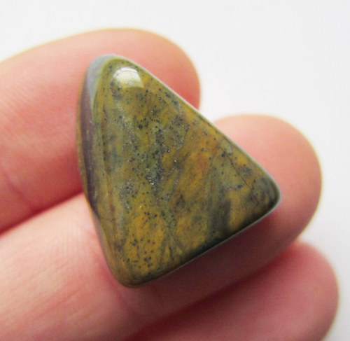 Mugglestone 21x17x7