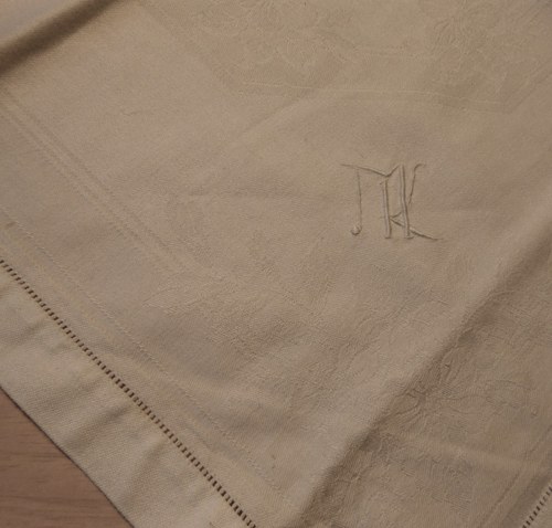 S monogramem — foto 1