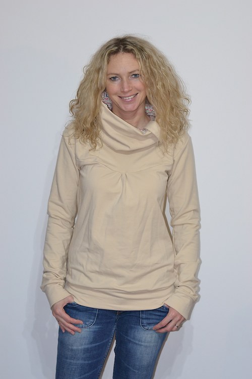 Béžová mikina — foto 1