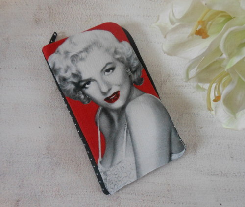 Marilyn..na mobil — foto 1
