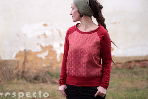 Triko ............ M - L — foto 1