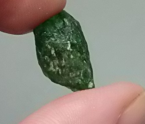 Chromdiopsid surový - B753 — foto 1