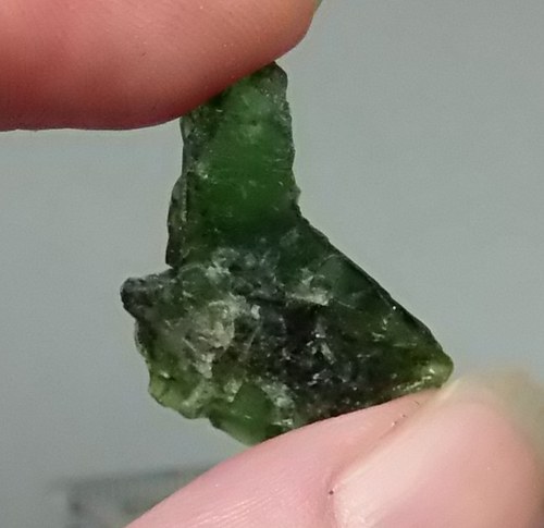 Chromdiopsid surový - B755 — foto 1