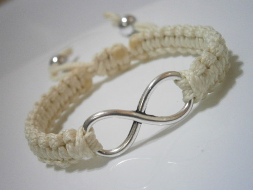 Infinity náramek (macramé) — foto 1