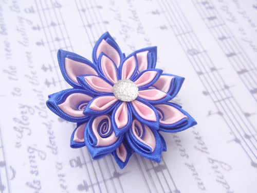 Brož Pink blue