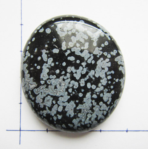 Obsidián vločkový placka 40x36x7 — foto 1