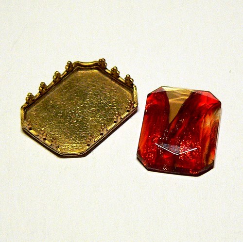 31) octagon 13x18mm zdob.kotlík+dublet-ukázka
