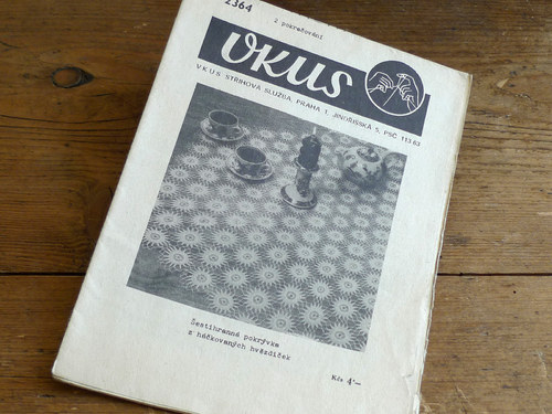 VKUS ... 2364 ... háčkovaná dečka — foto 1