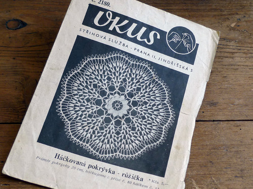 VKUS ... 2180 ... háčkovaná dečka — foto 1