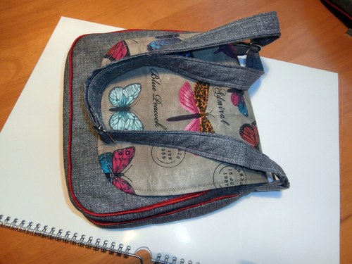 Crossbody motýli — foto 1