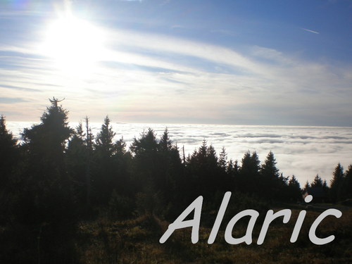 Zimní slunce nad mraky