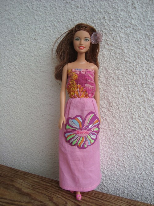 "BARBIE" šaty — foto 1