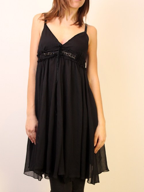VYPRODEJ - Little black dress — foto 1