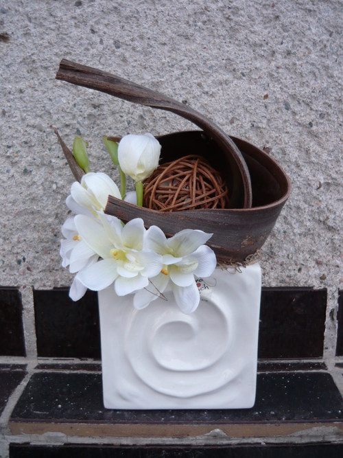 Orchidea v porcelánu — foto 1